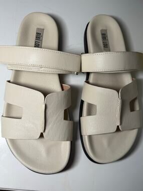 Bibi Lou Beige Leather Cutout Flat Sandals EU 40